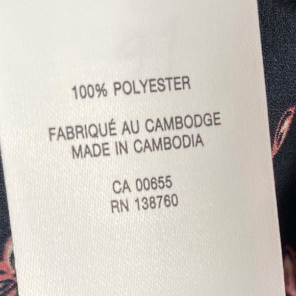 NWT 🦋 Ruffle Split Neck Blouse | Small - Picture 8 of 14